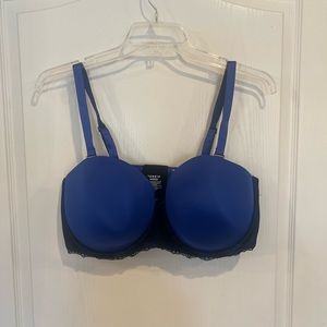 Torrid Plus Size Blue Lace Smooth Push Up Demi Bra. Size 44DDD